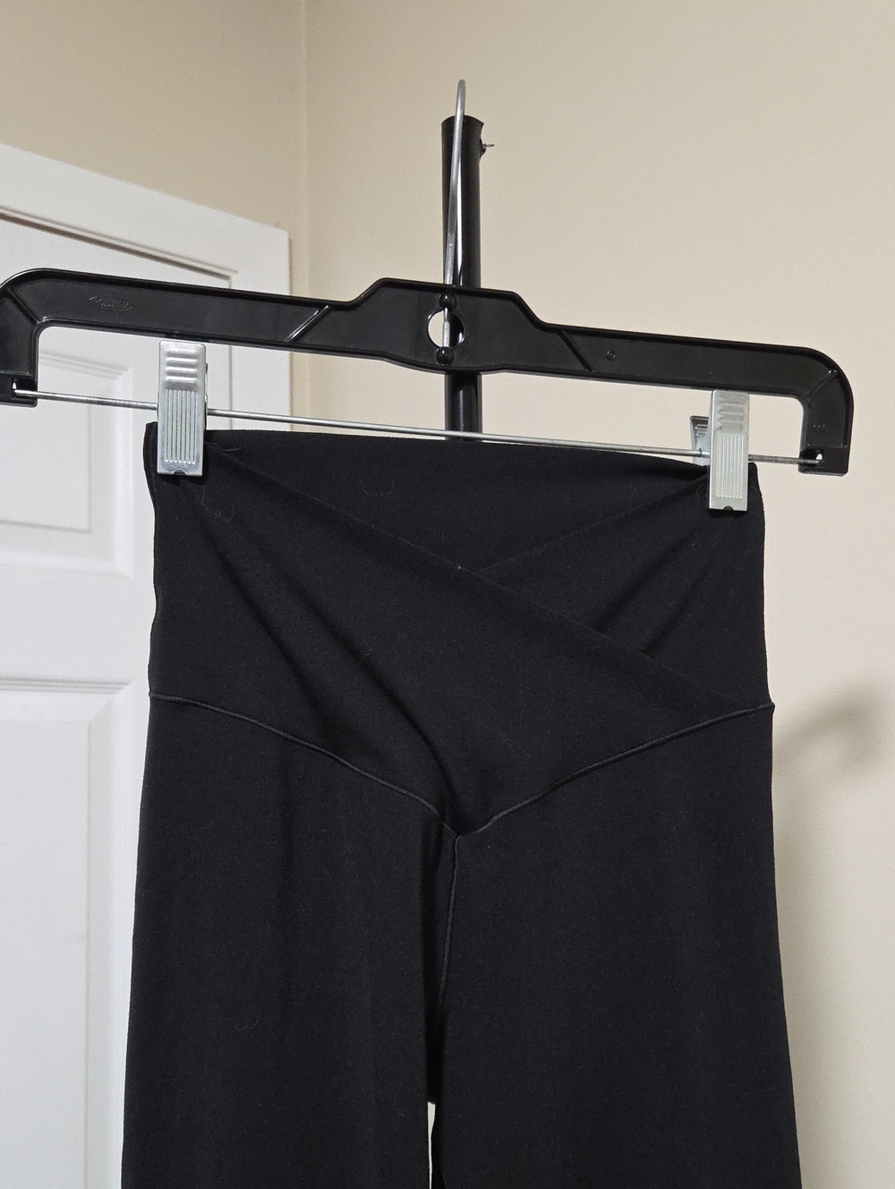 aerie Black High-Rise Wide-Leg Leggings - Picture 2 of 5